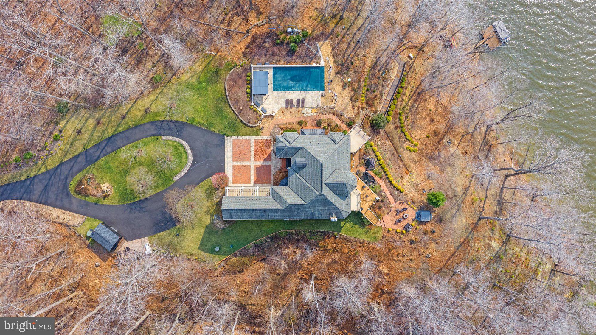10036 LAKE OCCOQUAN DRIVE