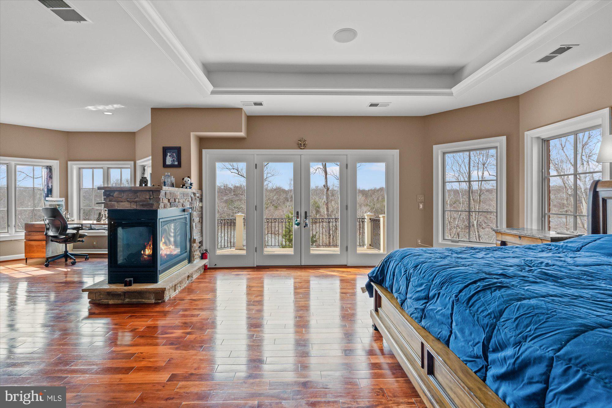 10036 LAKE OCCOQUAN DRIVE