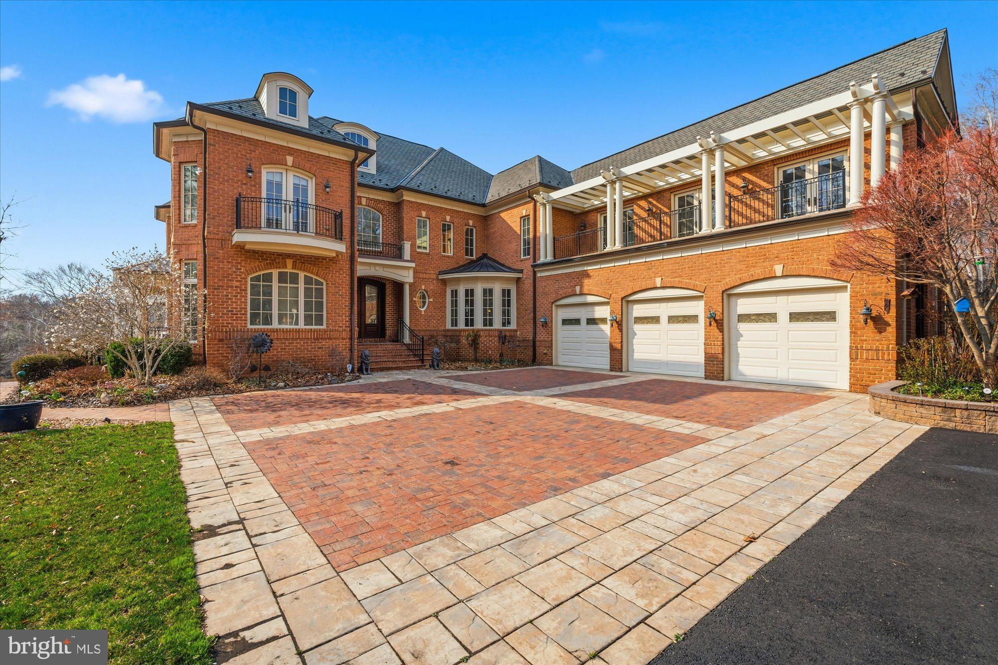 10036 LAKE OCCOQUAN DRIVE