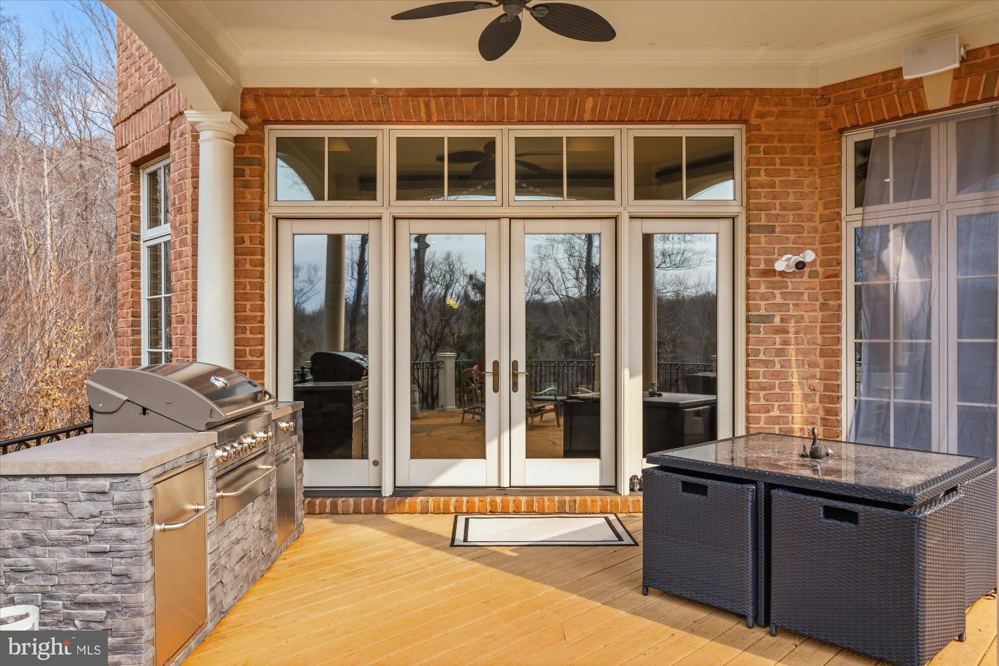 10036 LAKE OCCOQUAN DRIVE