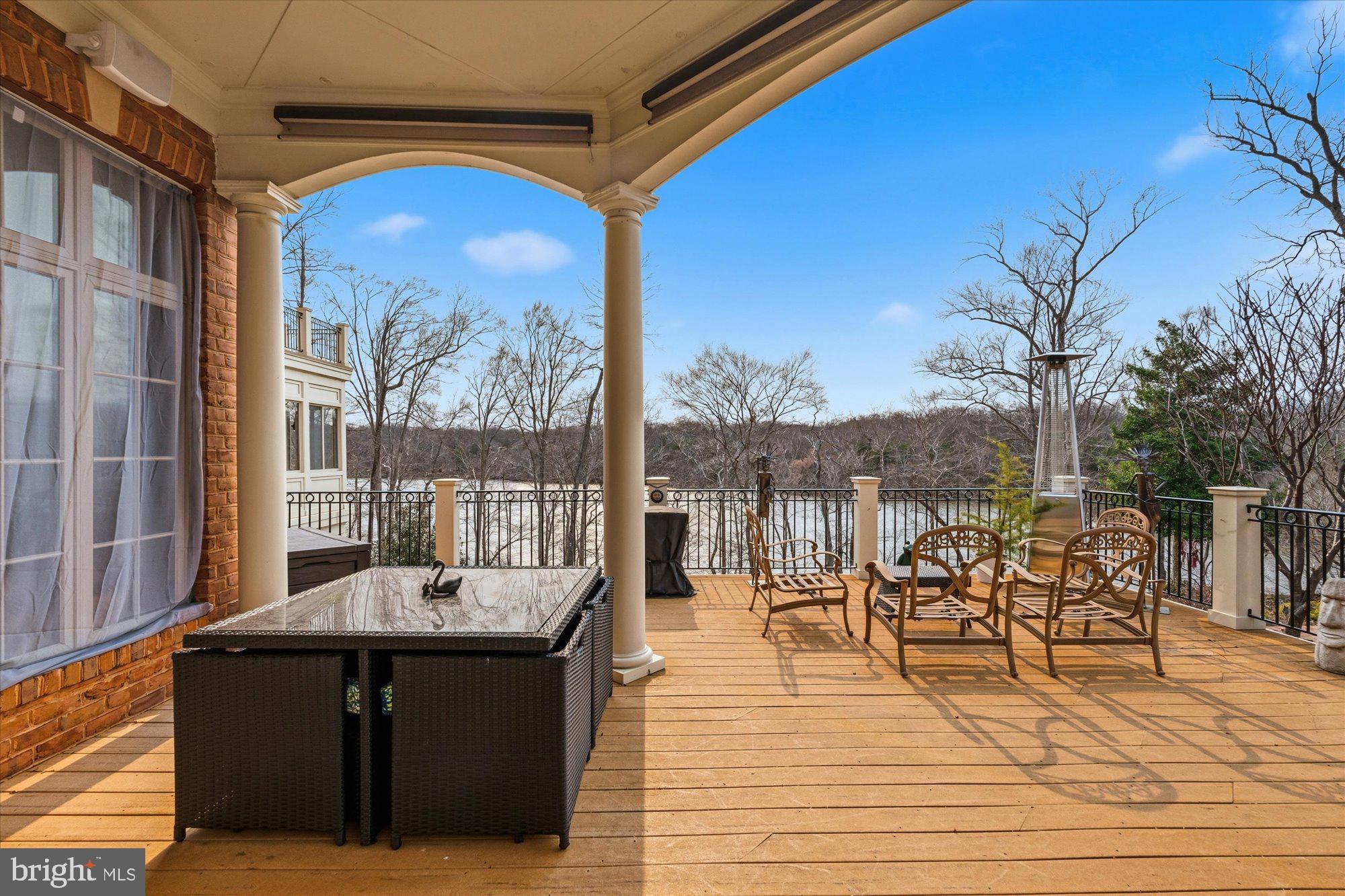 10036 LAKE OCCOQUAN DRIVE