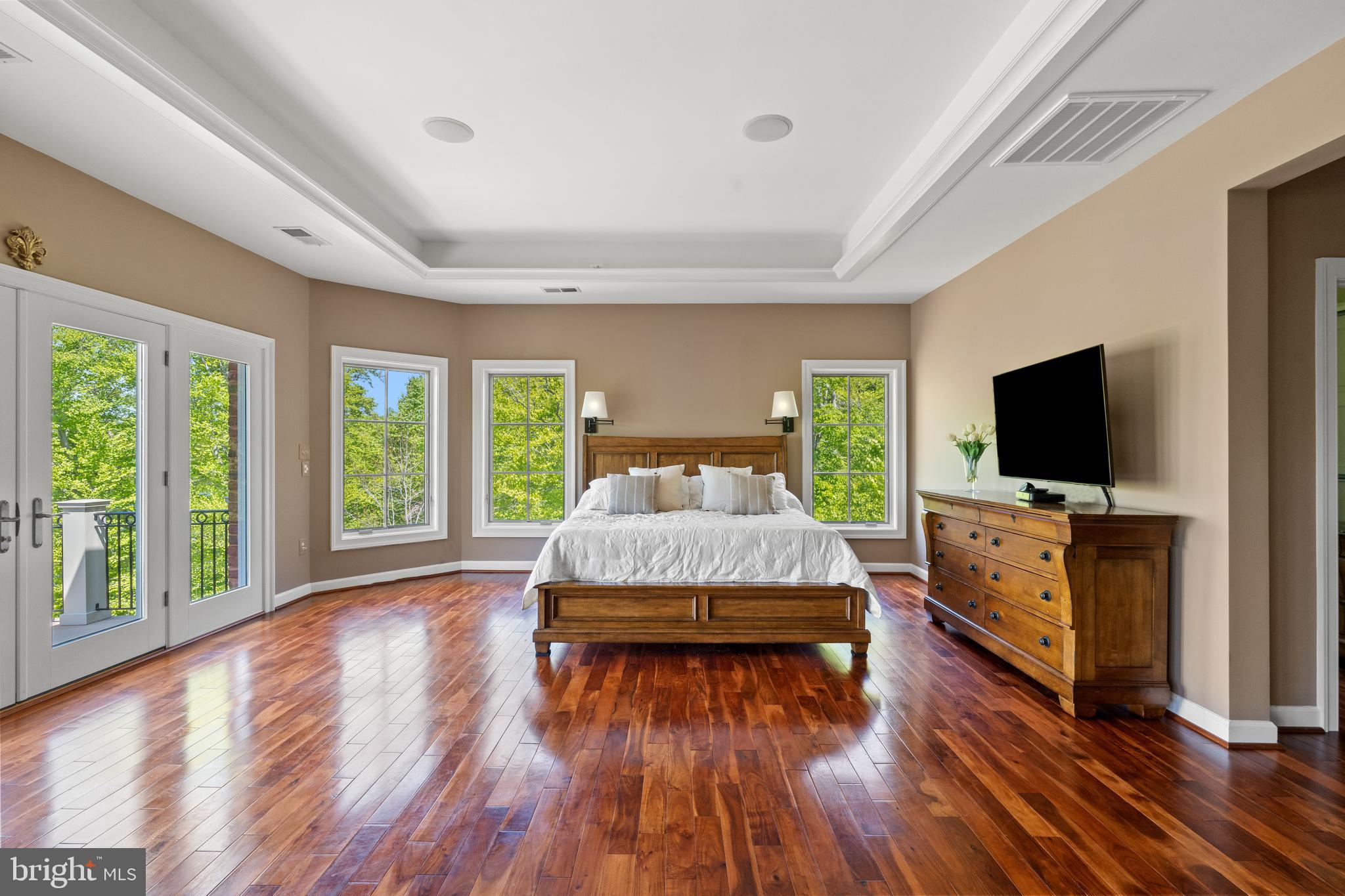 10036 LAKE OCCOQUAN DRIVE