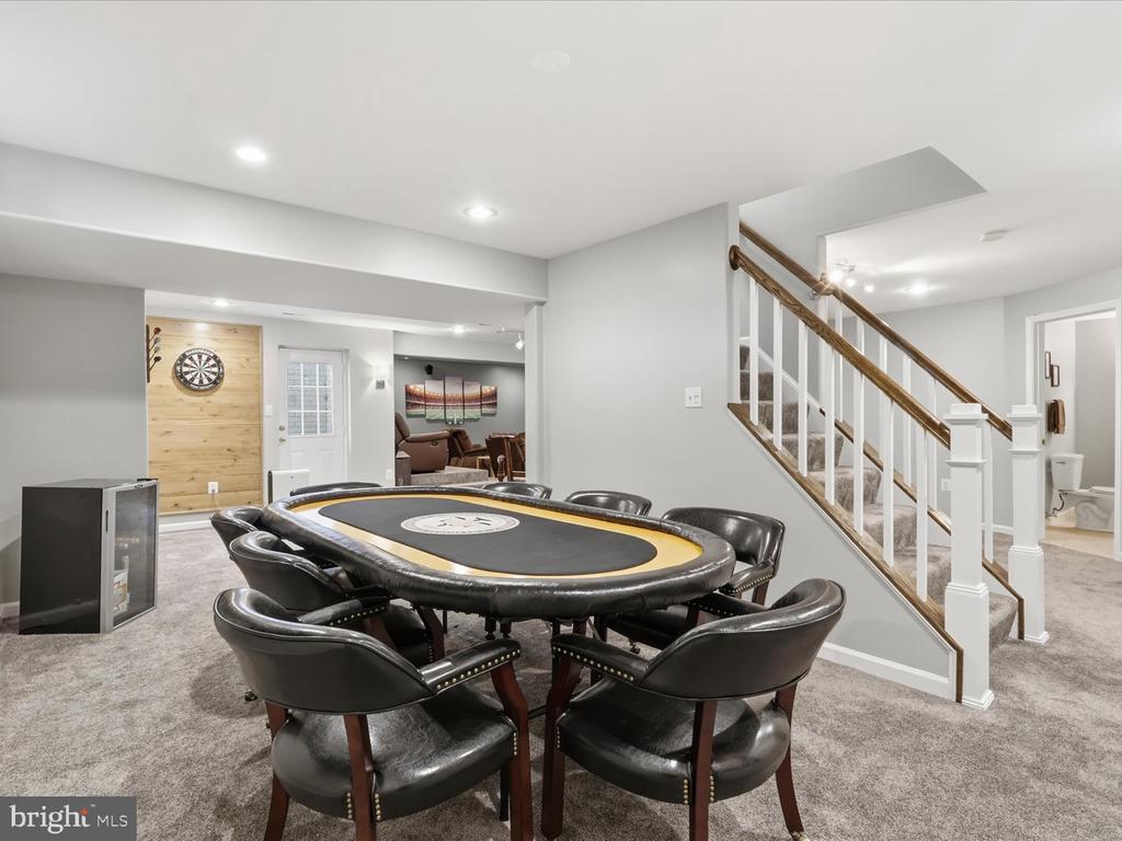 2856 MYRTLEWOOD DRIVE