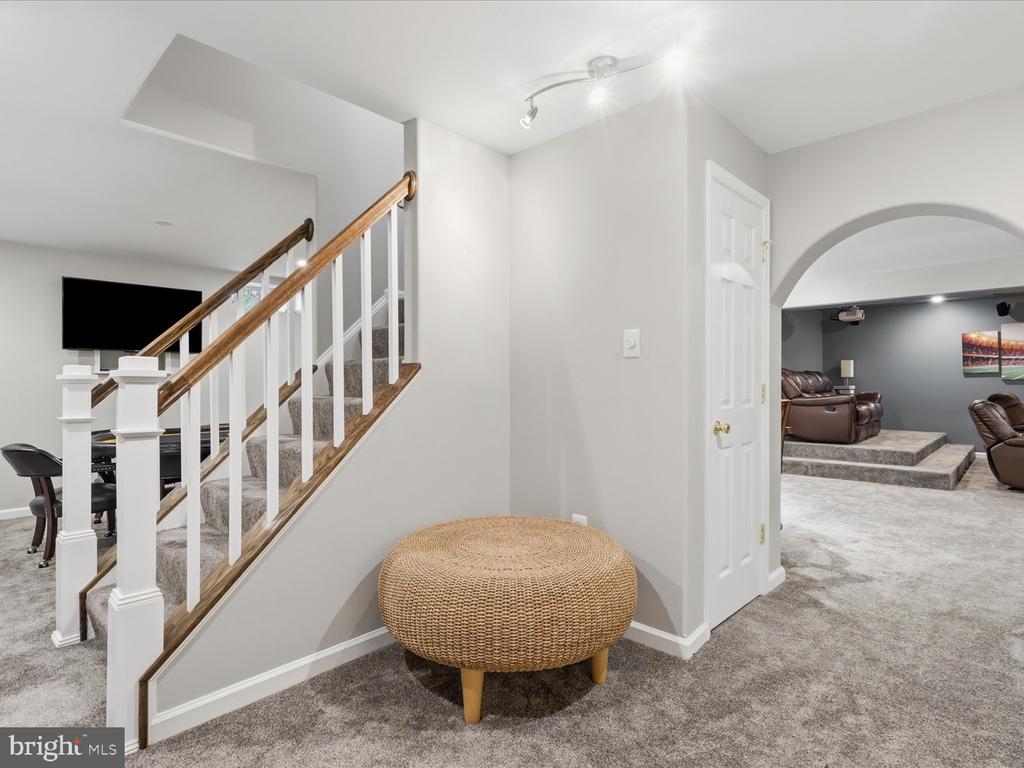 2856 MYRTLEWOOD DRIVE