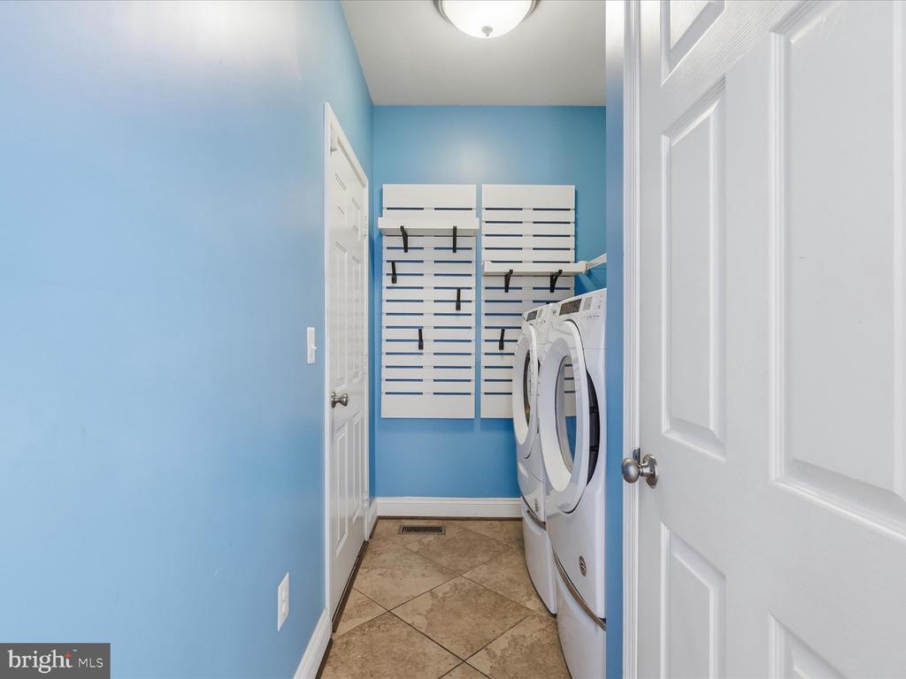 2856 MYRTLEWOOD DRIVE