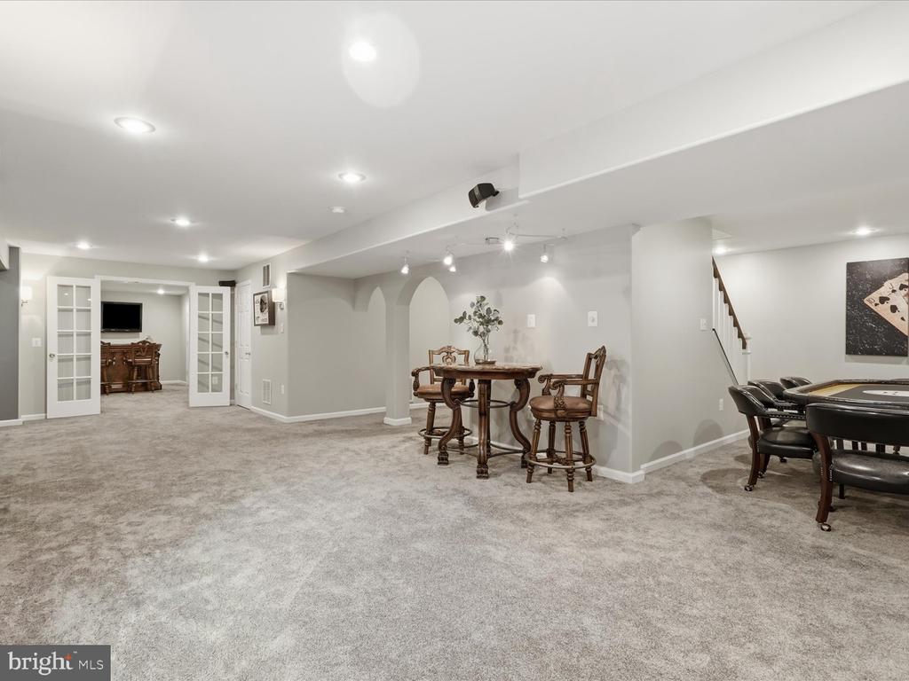 2856 MYRTLEWOOD DRIVE
