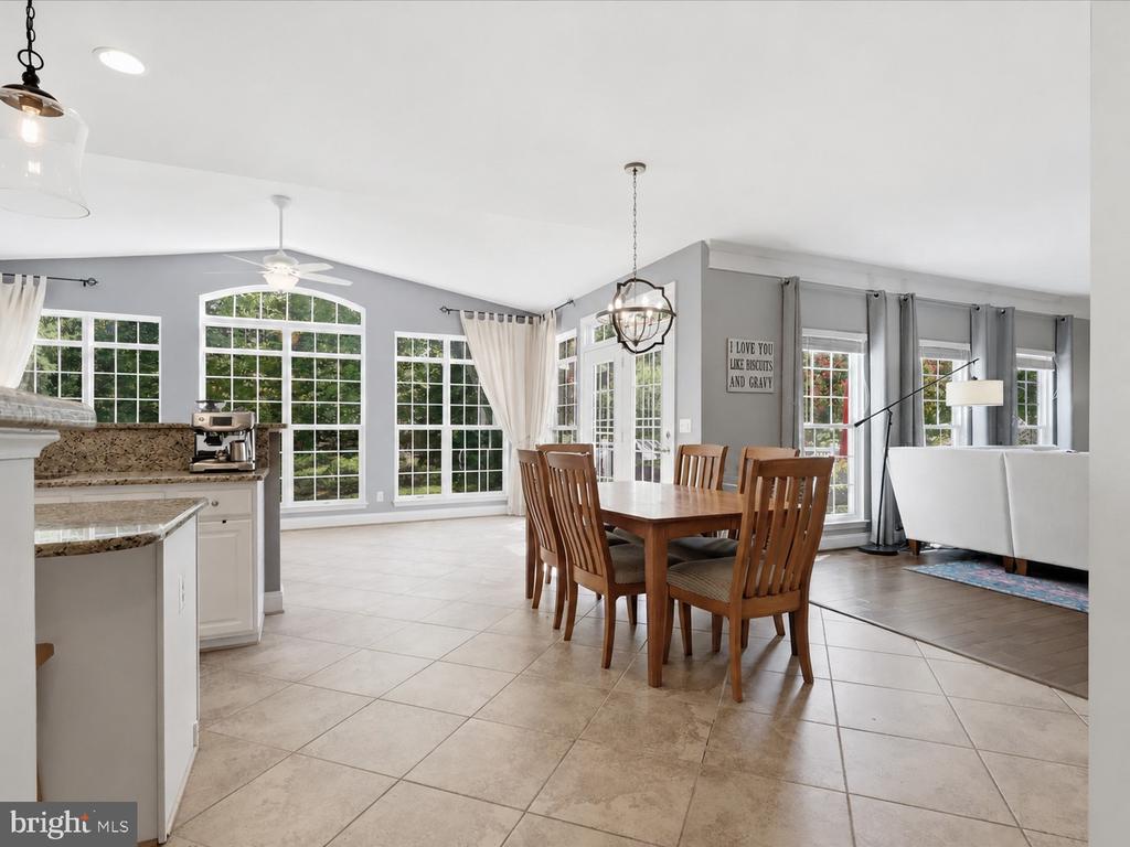 2856 MYRTLEWOOD DRIVE