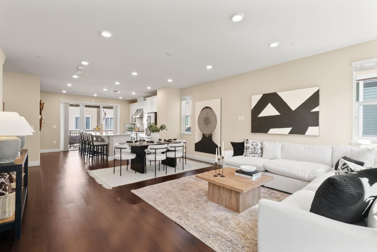 5973 Woodspring LOOP