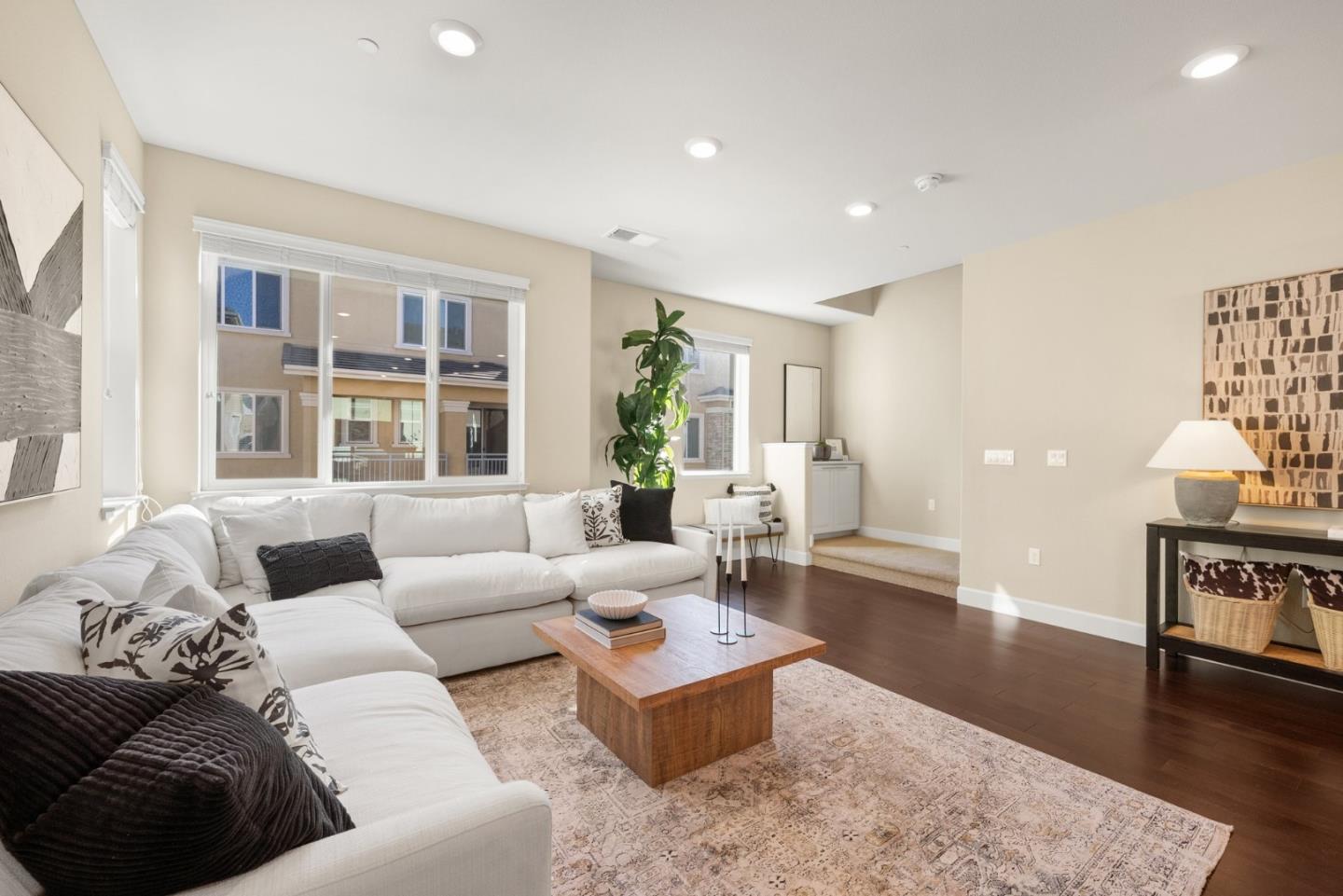 5973 Woodspring LOOP