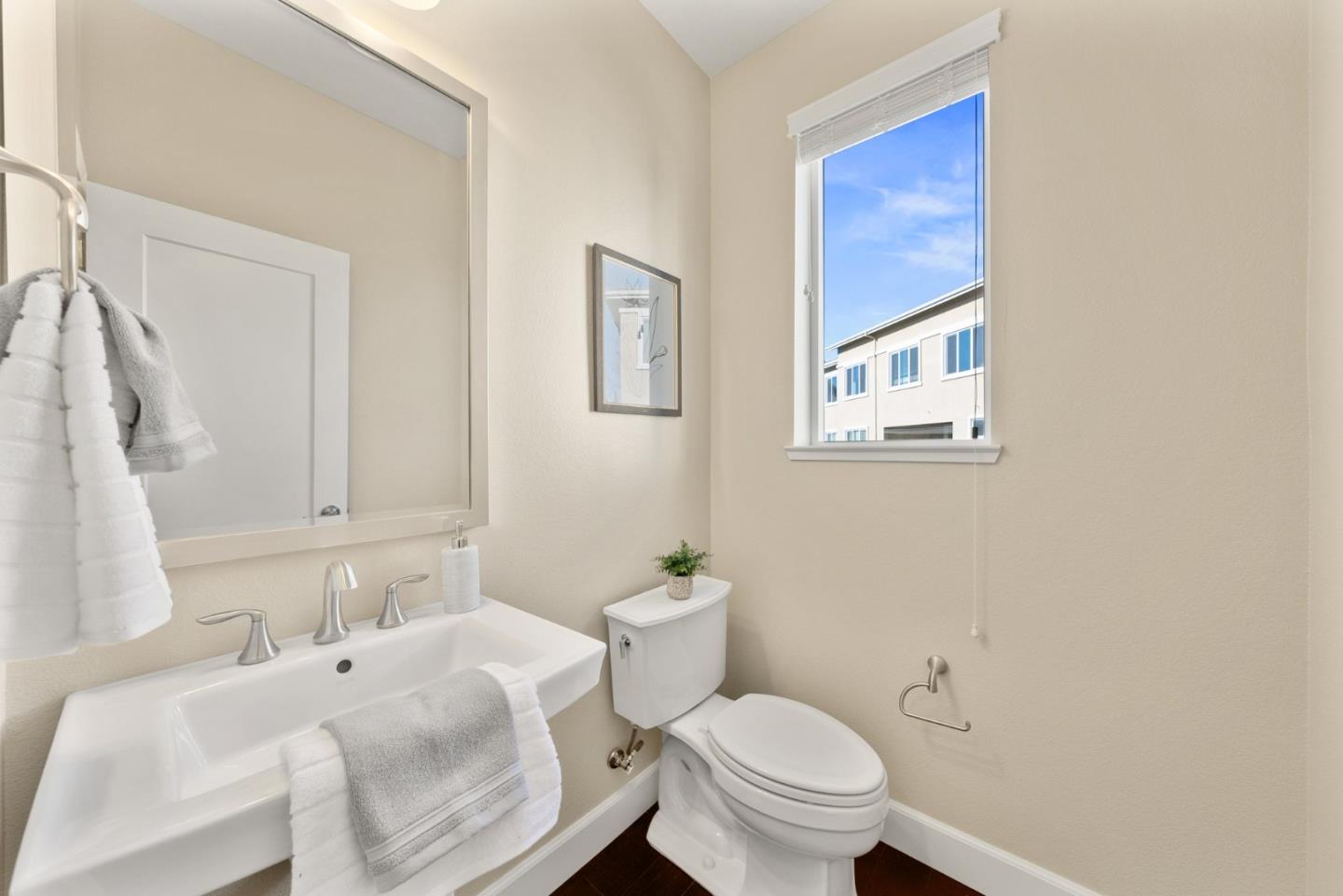 5973 Woodspring LOOP