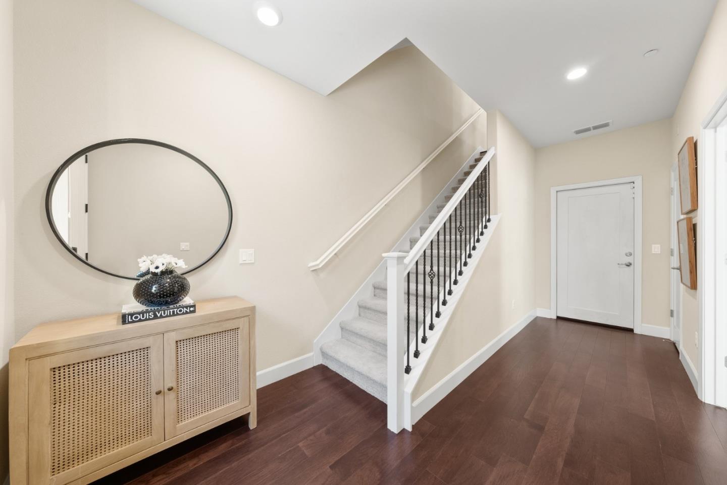 5973 Woodspring LOOP