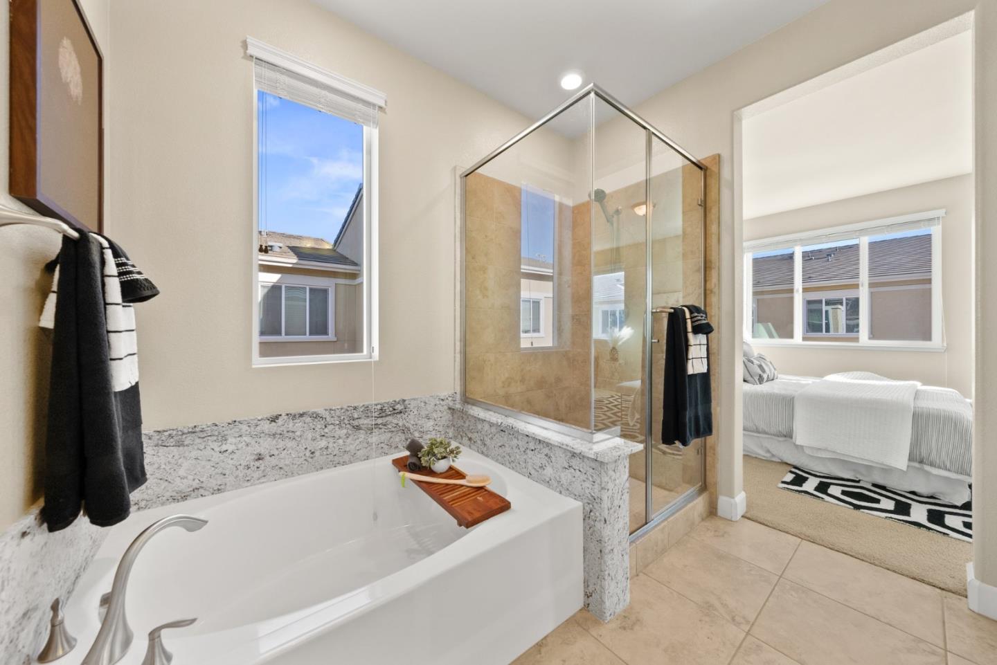 5973 Woodspring LOOP