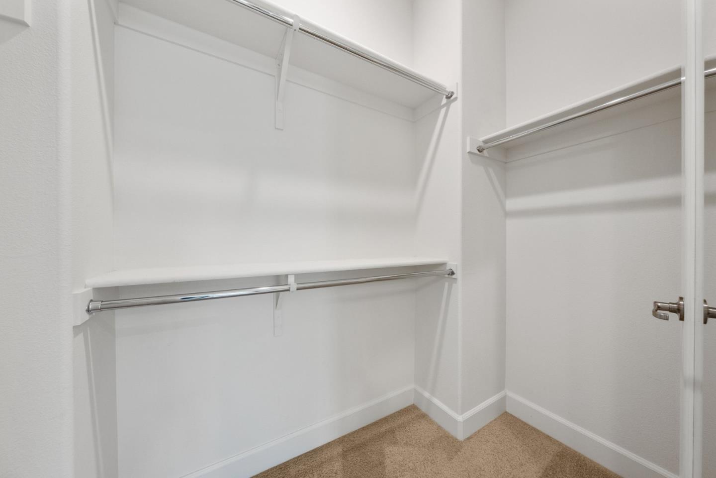 5973 Woodspring LOOP