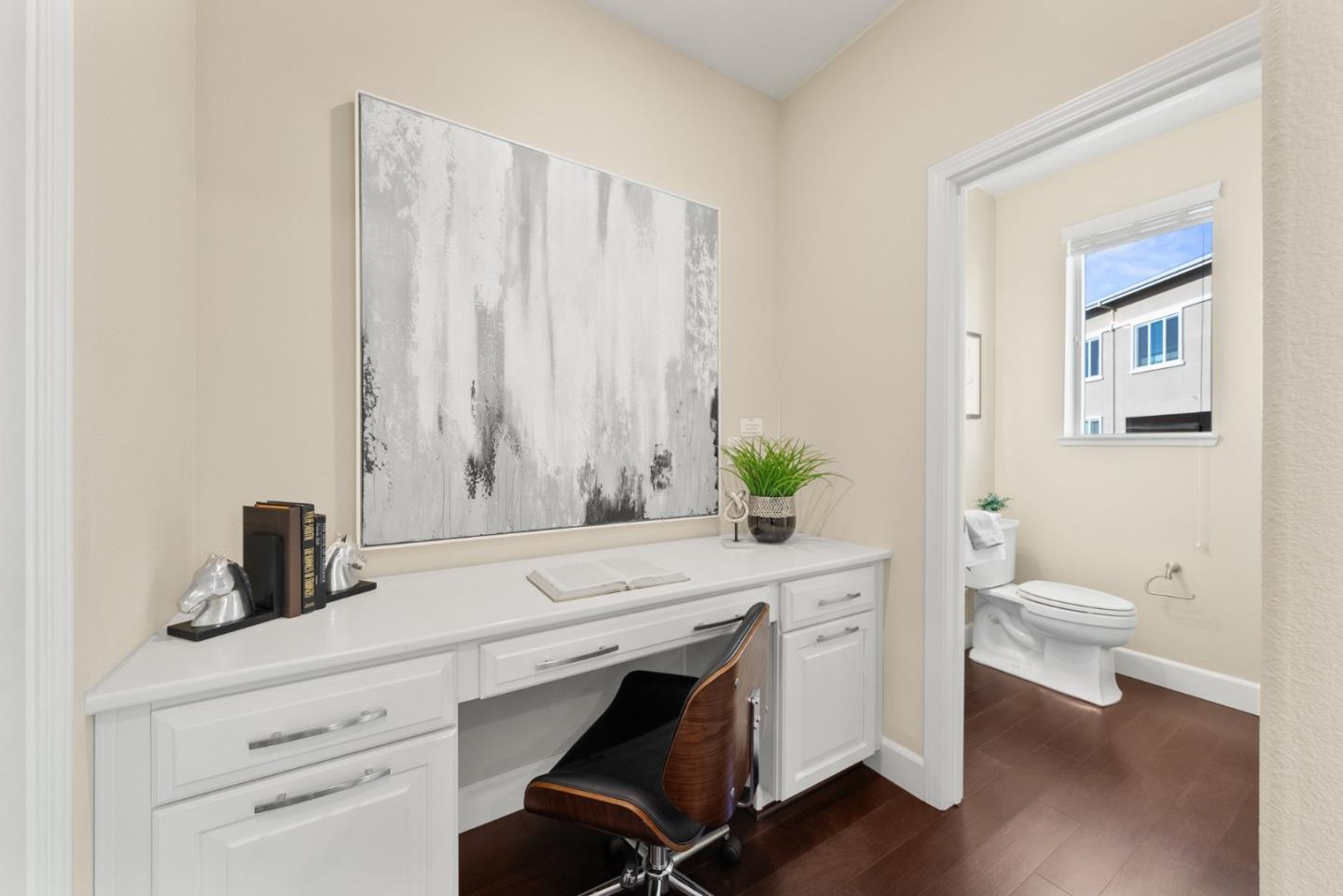 5973 Woodspring LOOP