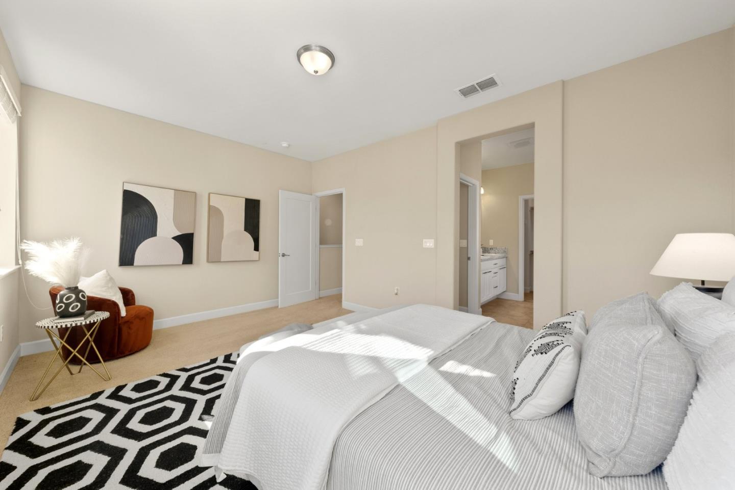 5973 Woodspring LOOP