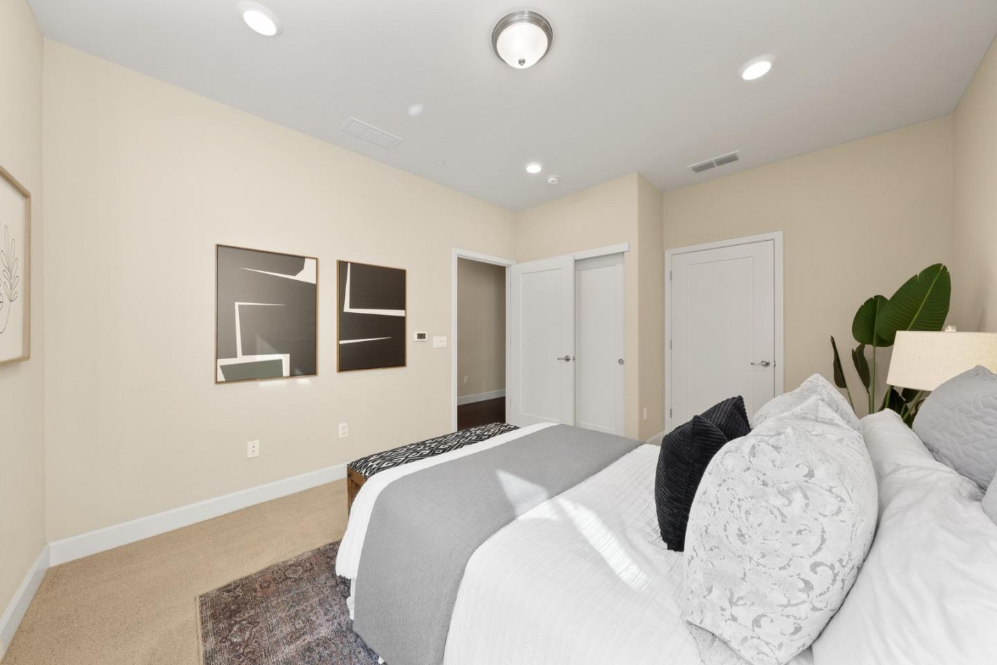 5973 Woodspring LOOP