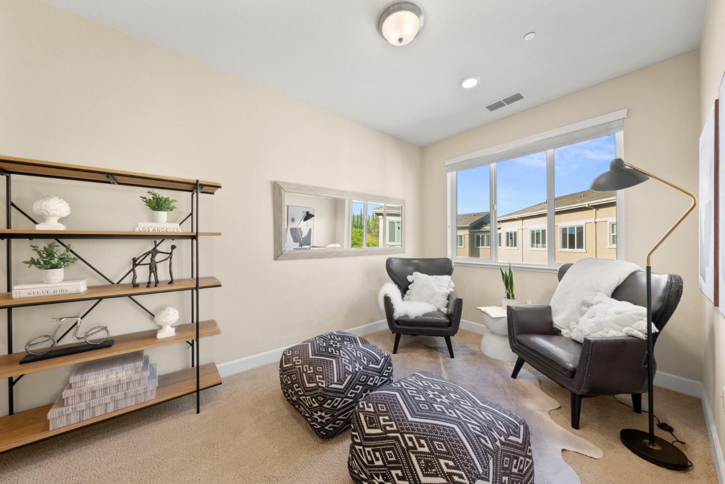 5973 Woodspring LOOP