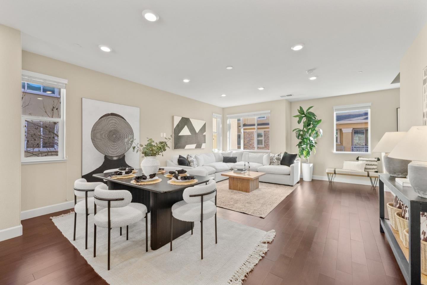 5973 Woodspring LOOP