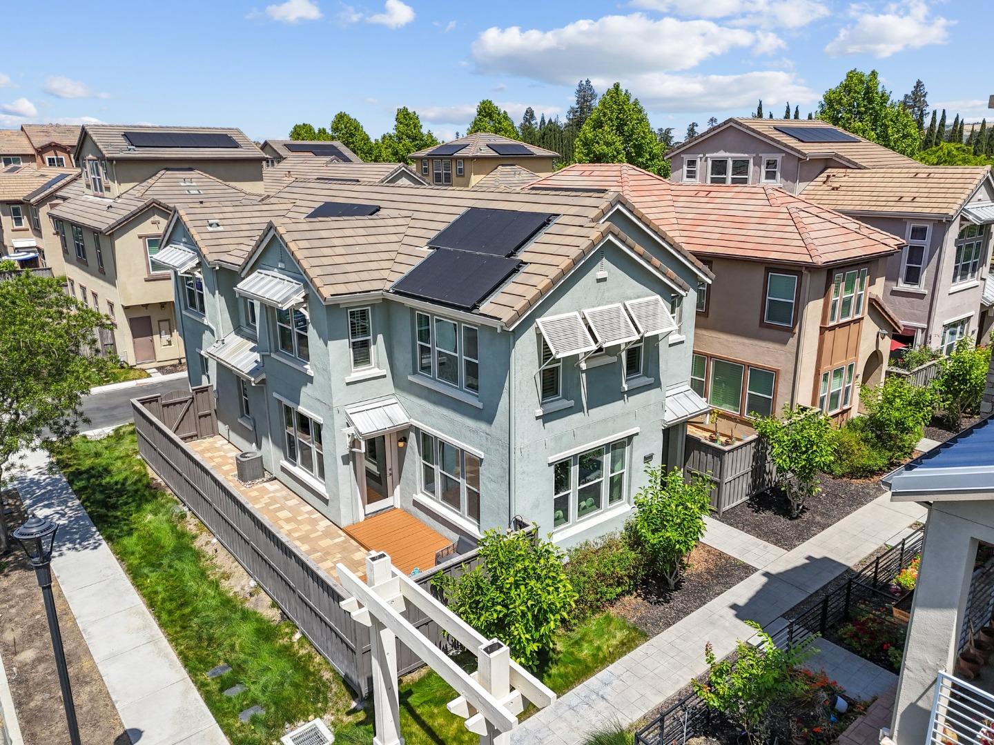 6080 Golden Vista DR