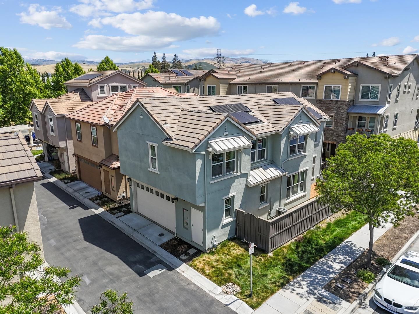 6080 Golden Vista DR