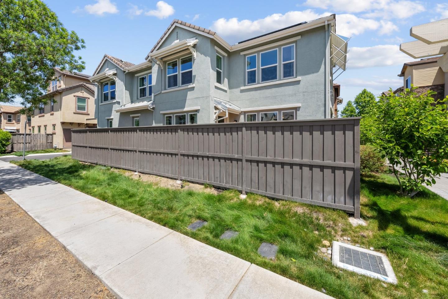 6080 Golden Vista DR