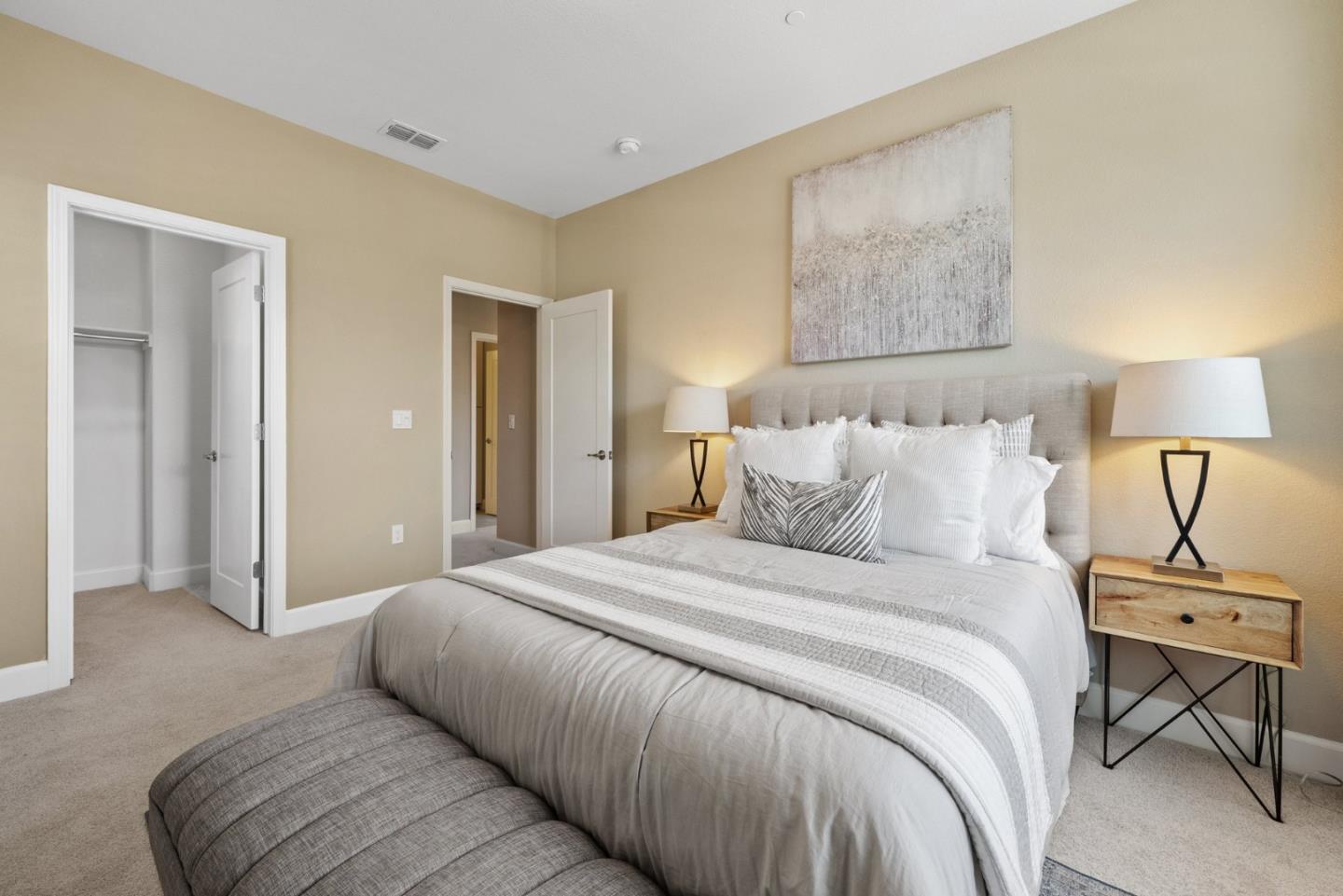 6080 Golden Vista DR