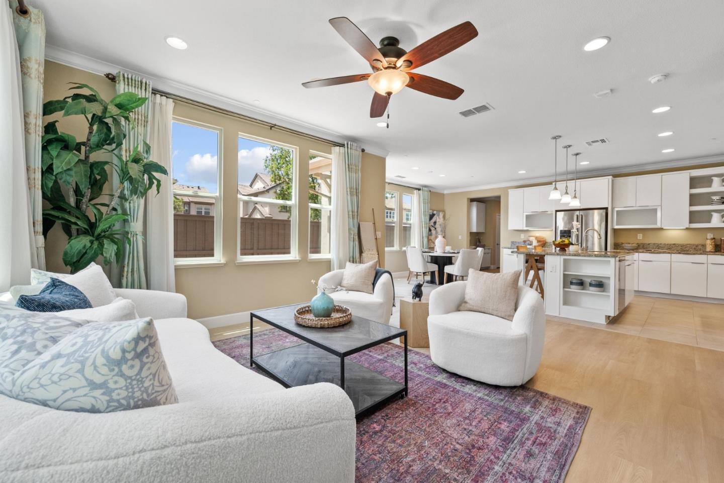 6080 Golden Vista DR