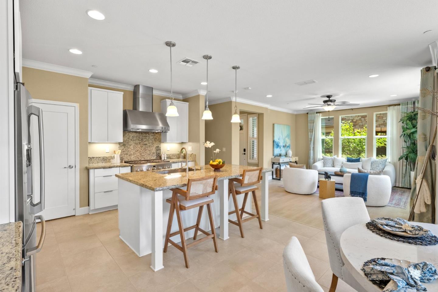 6080 Golden Vista DR