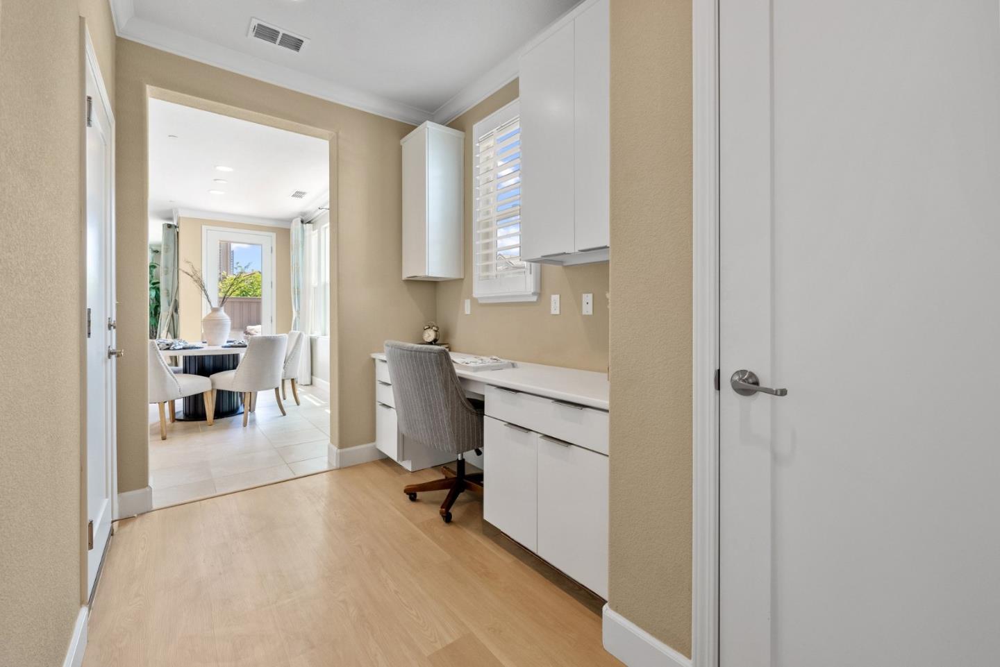 6080 Golden Vista DR