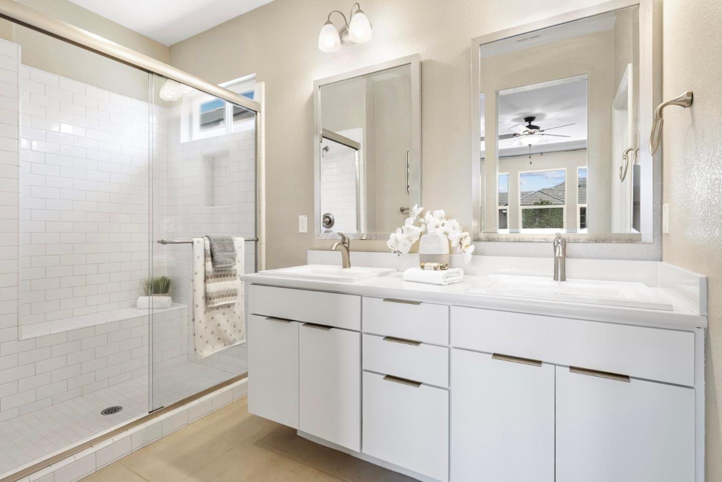 6080 Golden Vista DR