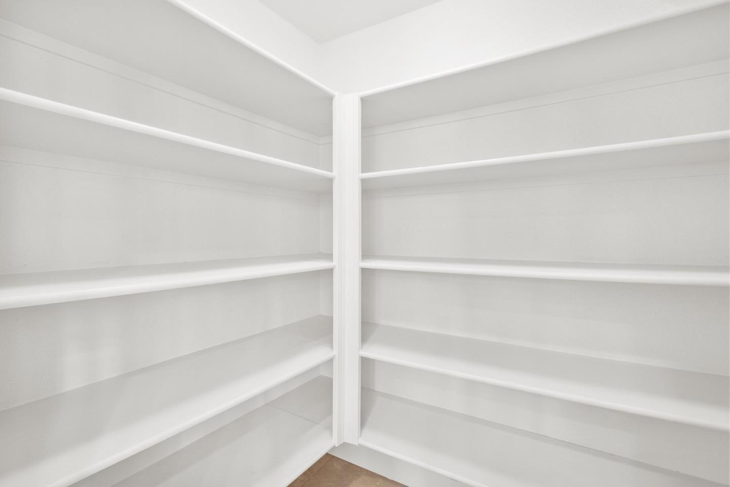 6080 Golden Vista DR