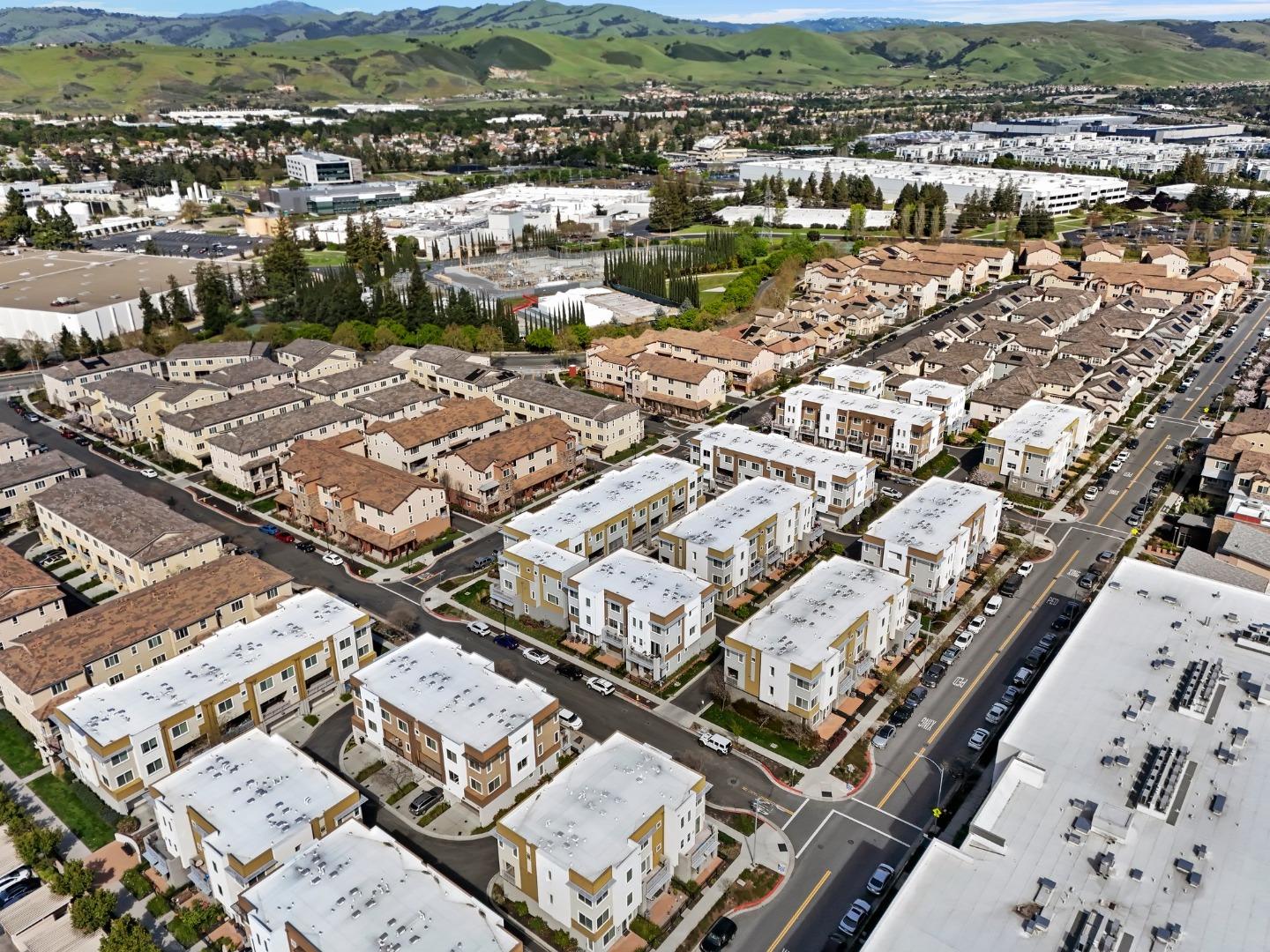 6080 Golden Vista DR