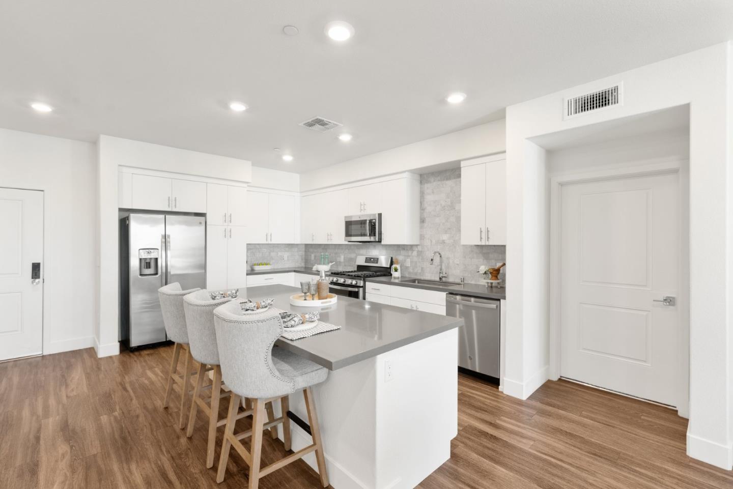 5925 Charlotte DR 416