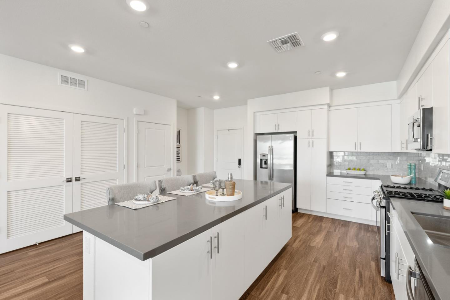 5925 Charlotte DR 416