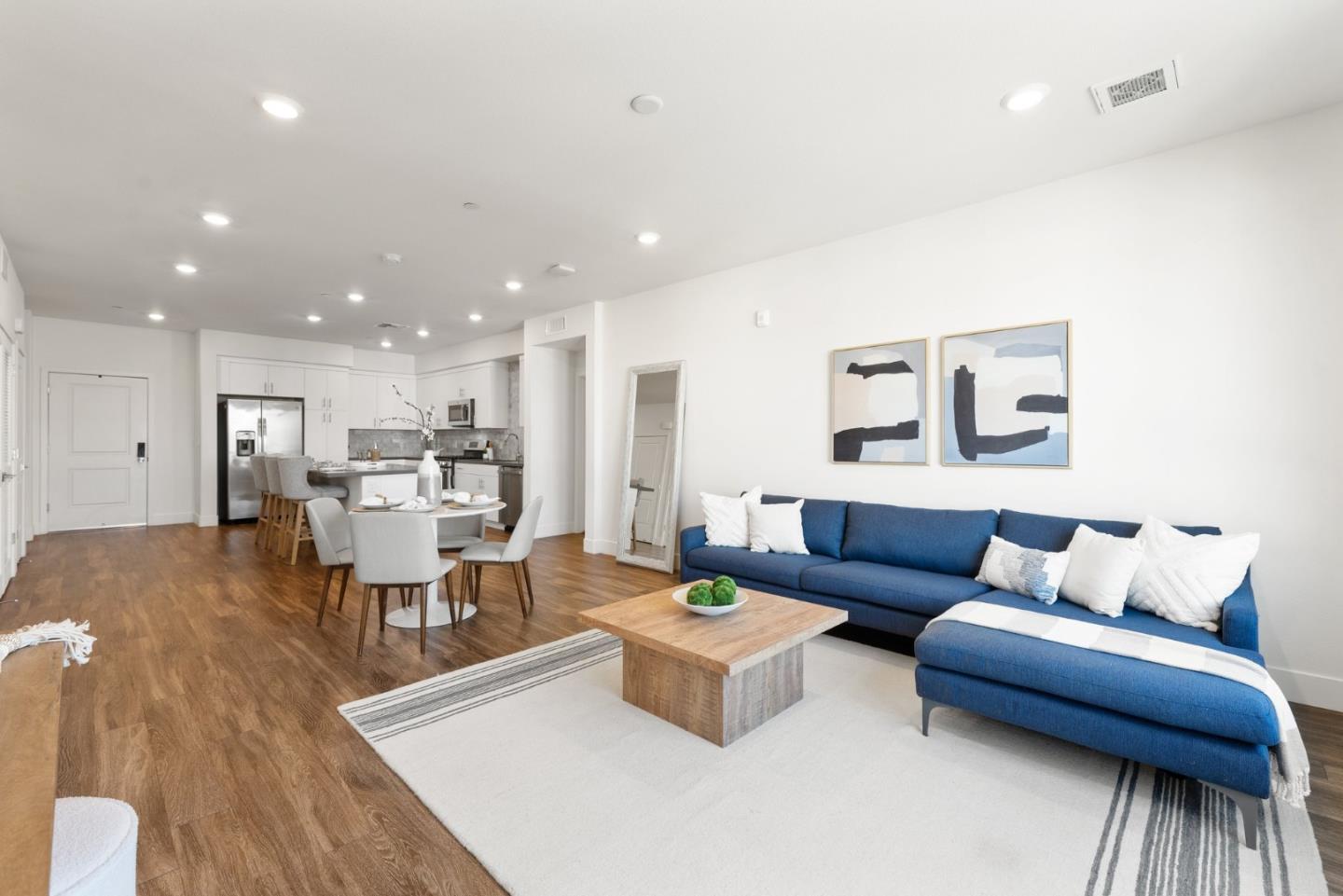 5925 Charlotte DR 416