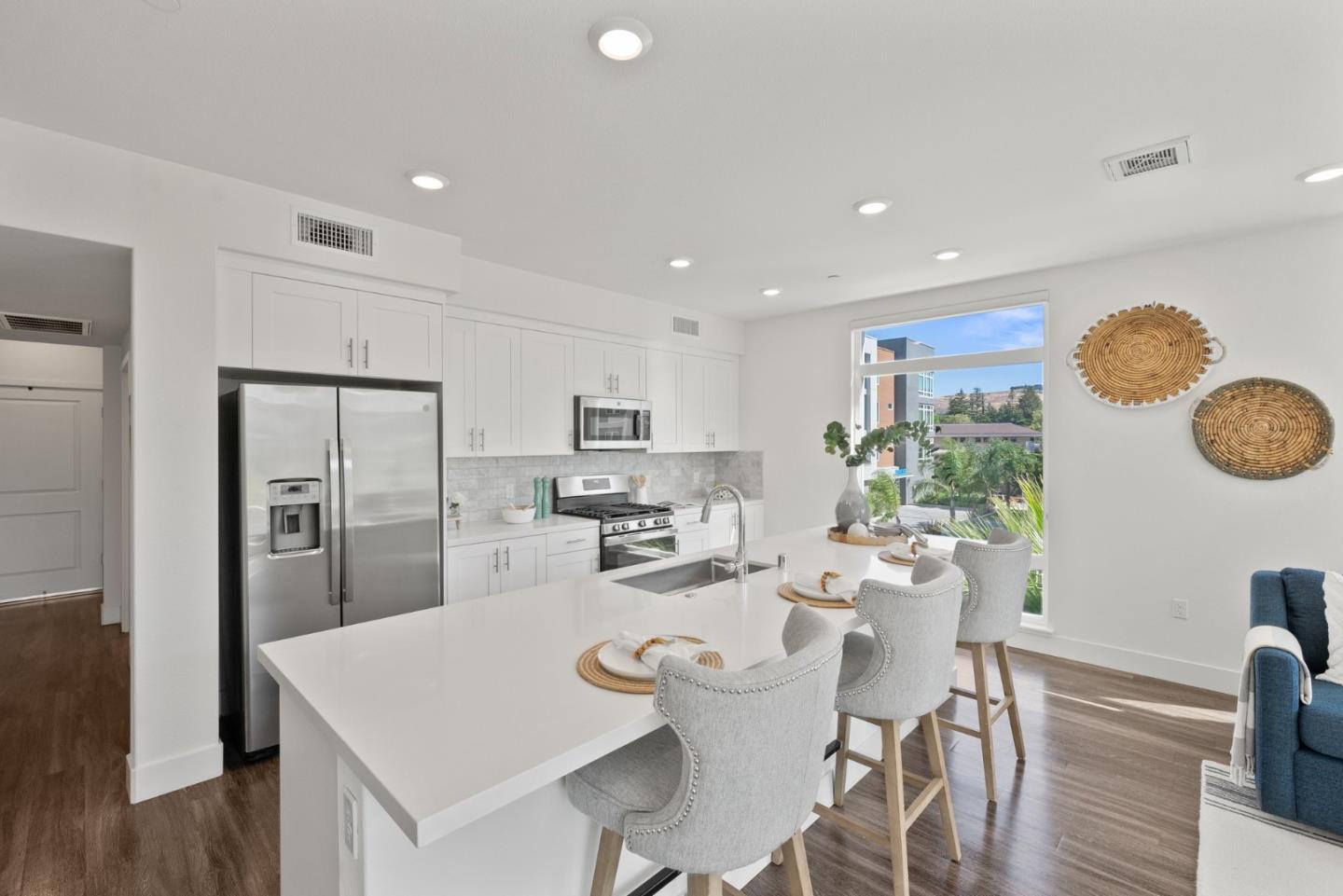 5925 Charlotte DR 233