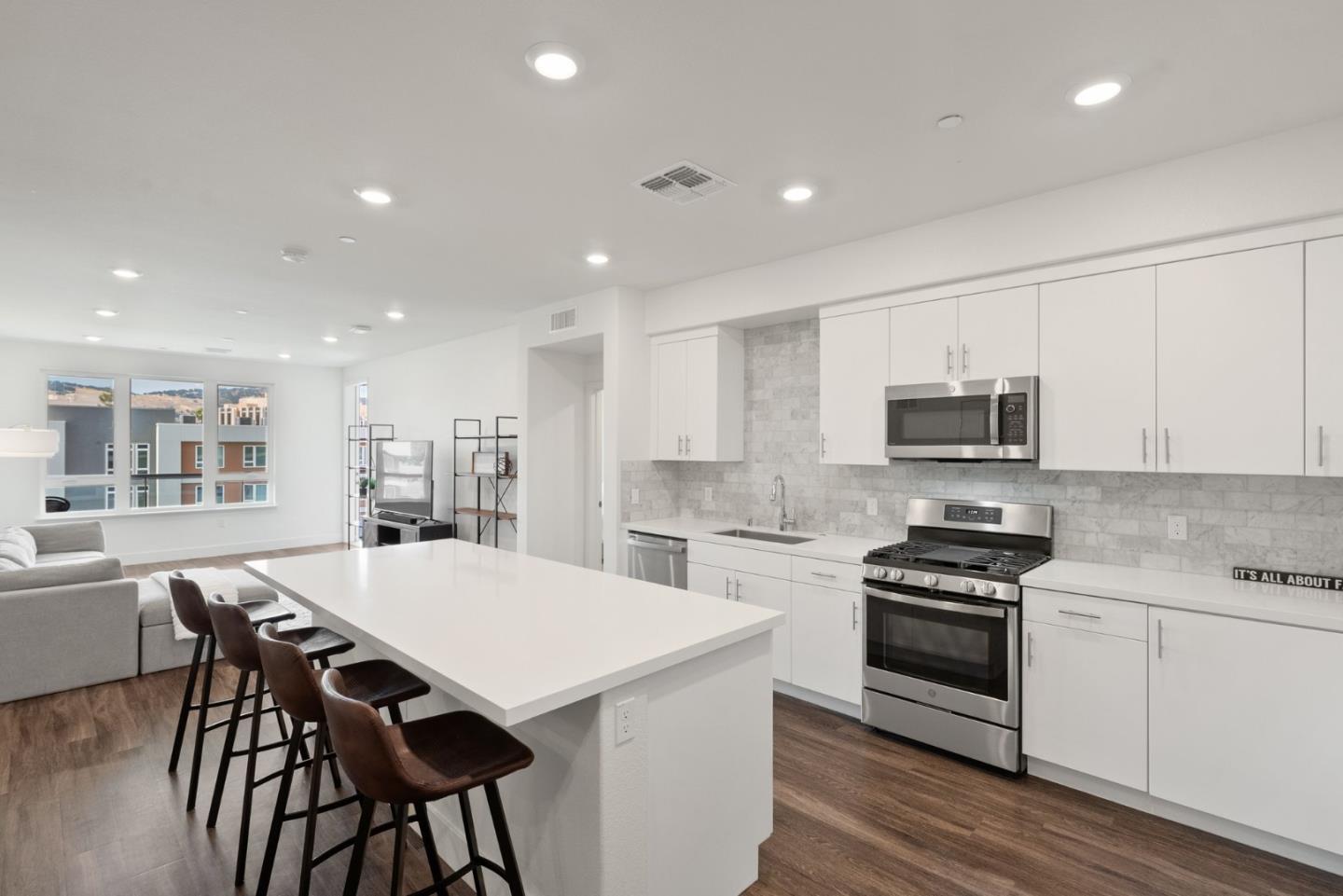 5925 Charlotte DR 419