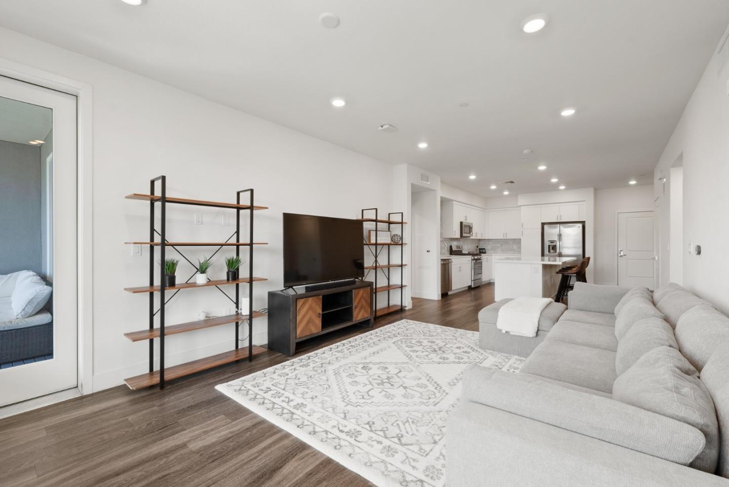 5925 Charlotte DR 419