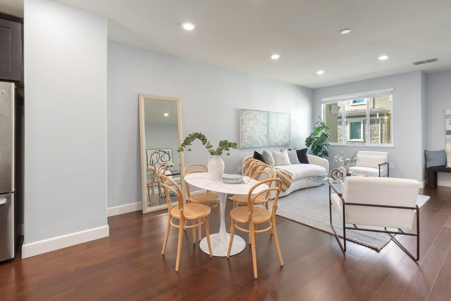 5974 Larkstone LOOP