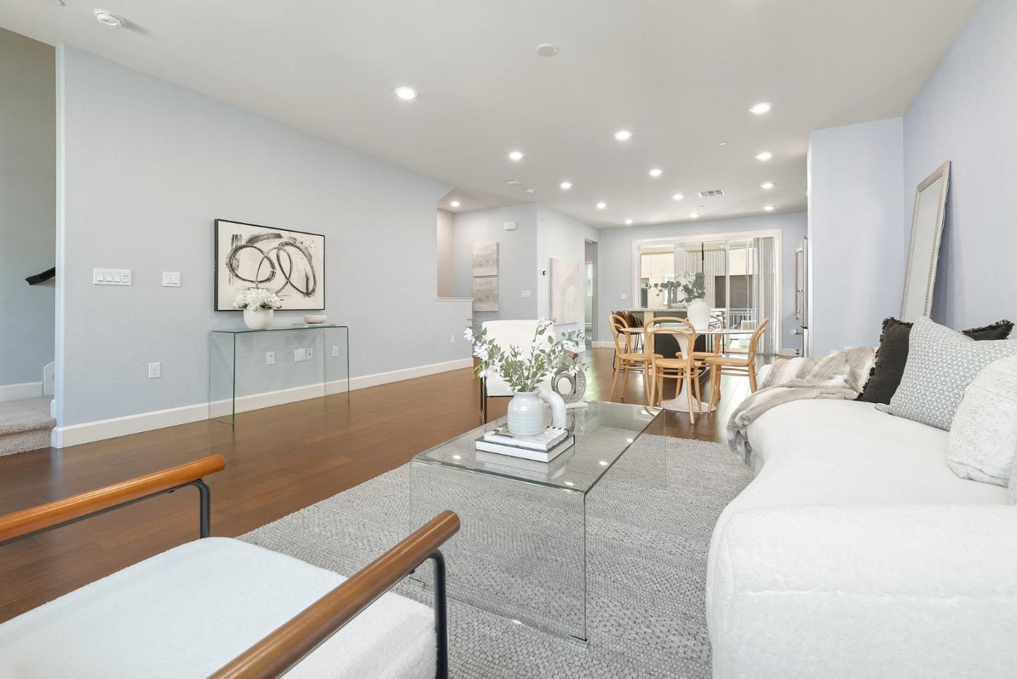 5974 Larkstone LOOP