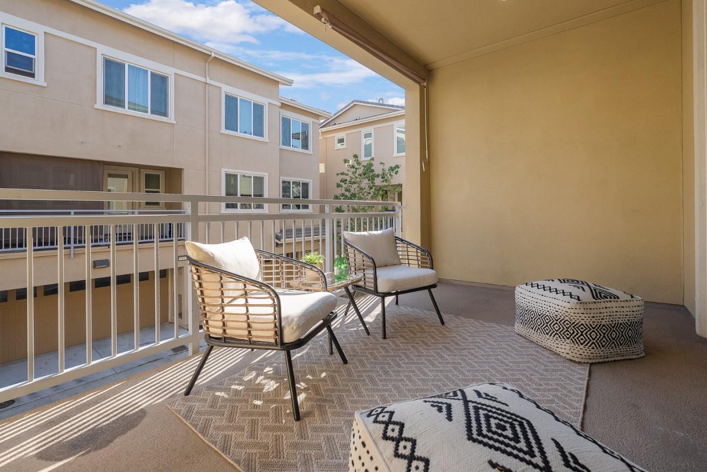 5974 Larkstone LOOP