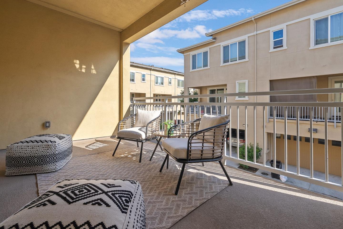 5974 Larkstone LOOP