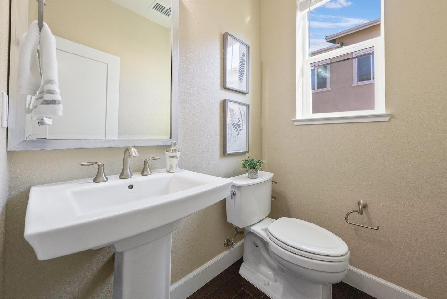 5974 Larkstone LOOP