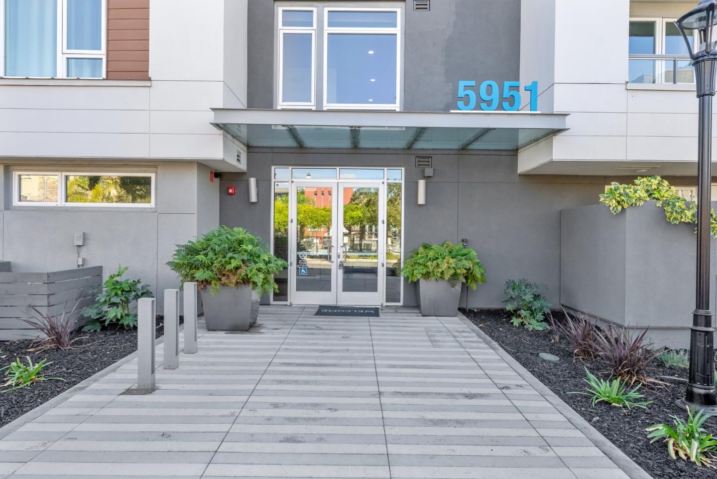 5951 Sunstone DR 403