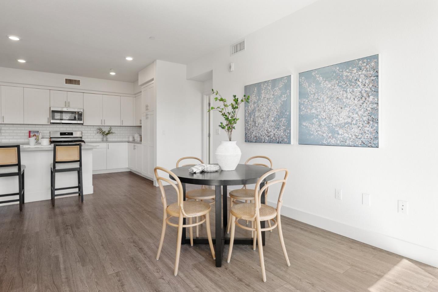 5951 Sunstone DR 403