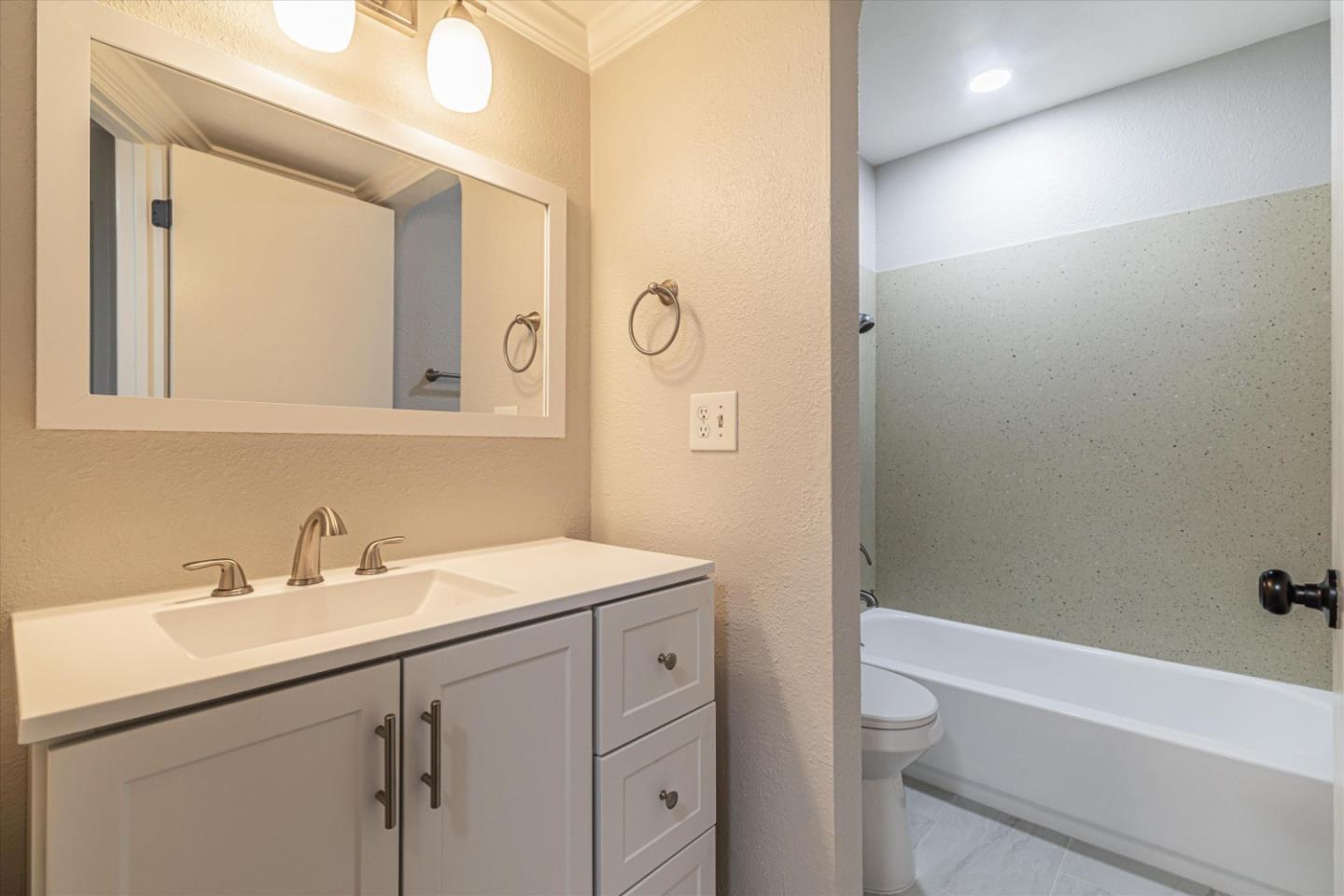 247 N Capitol AVE 226