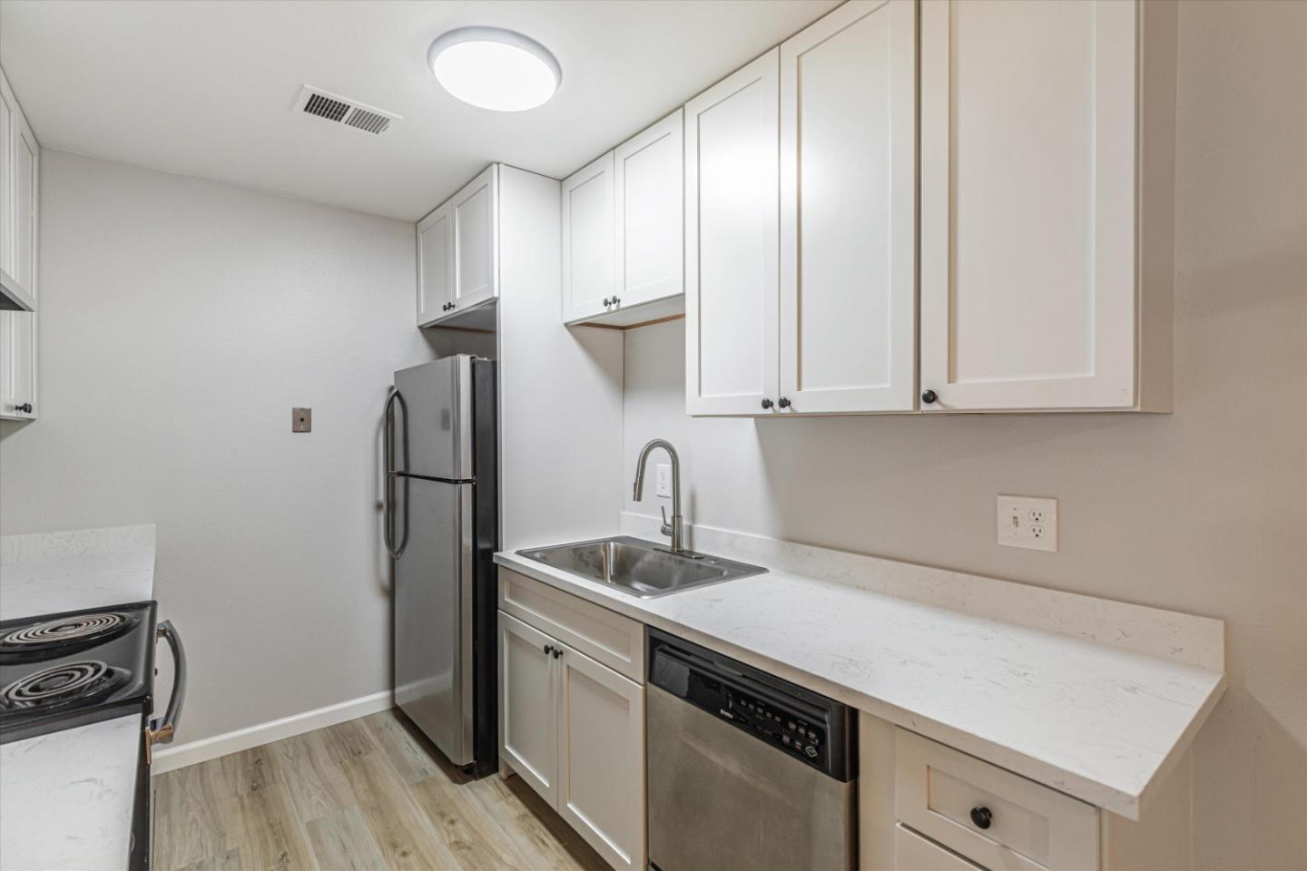 247 N Capitol AVE 226