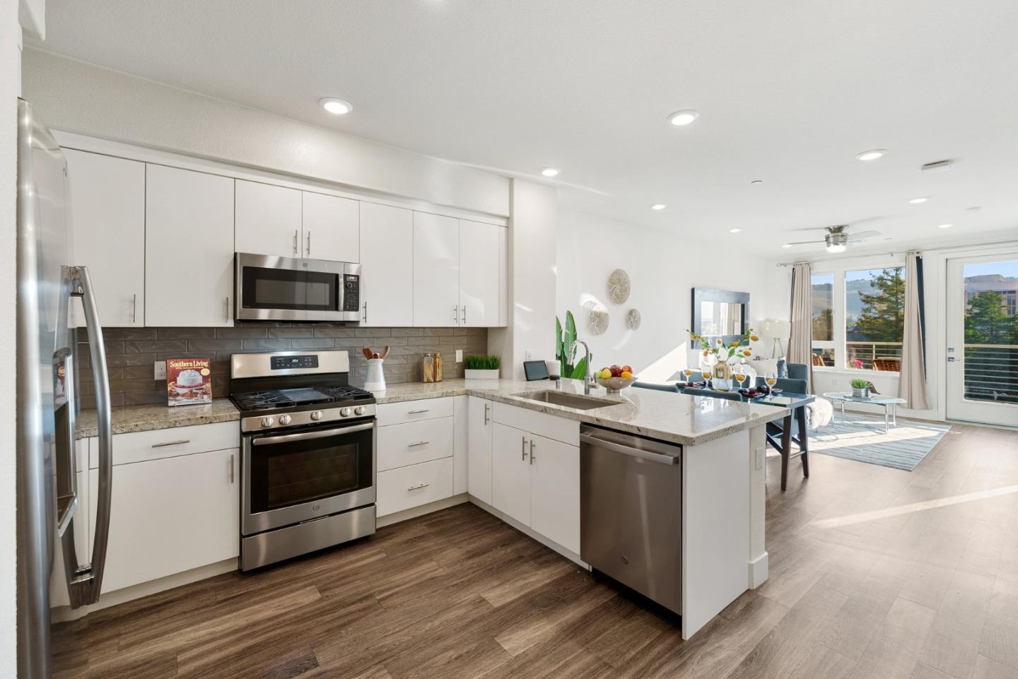 5933 Sunstone DR 411