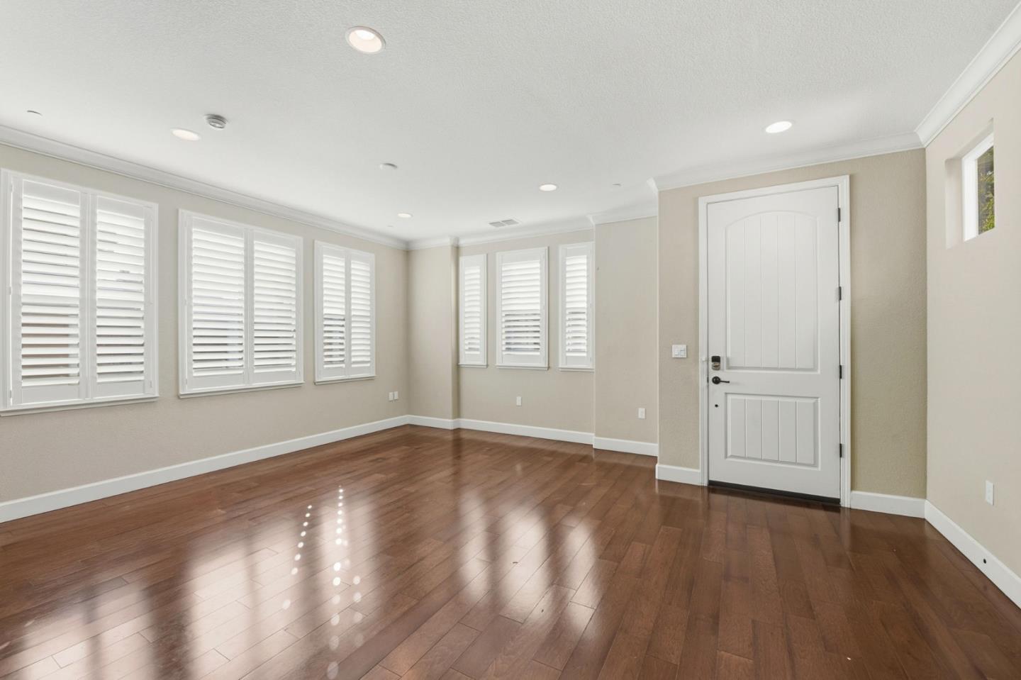 819 Maddox Loop