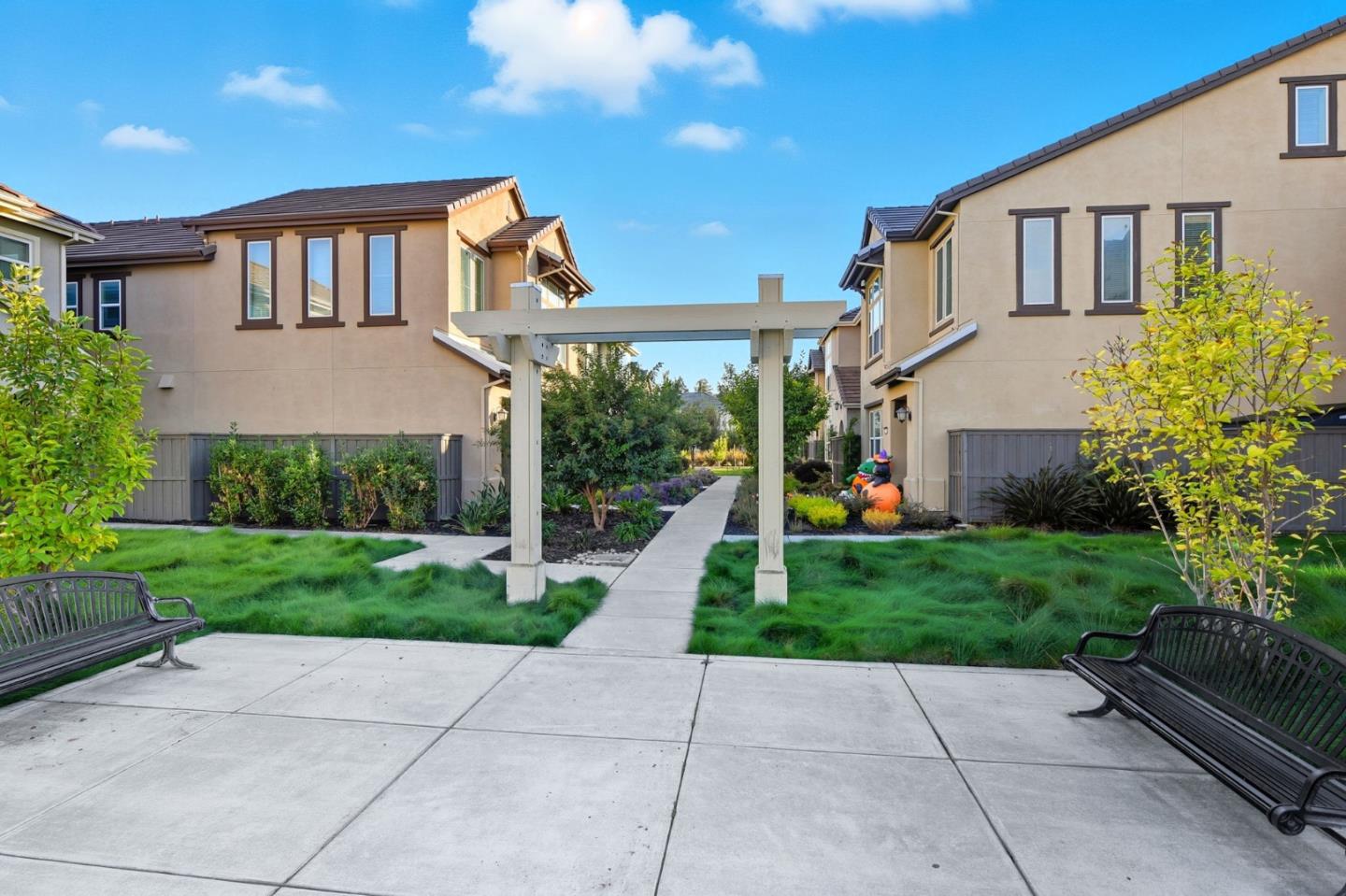 819 Maddox Loop